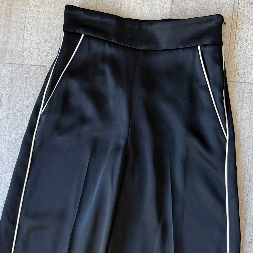 Aritzia Wilfred silky black with white stripe pants size 00 - Timeless classy - Picture 3 of 9